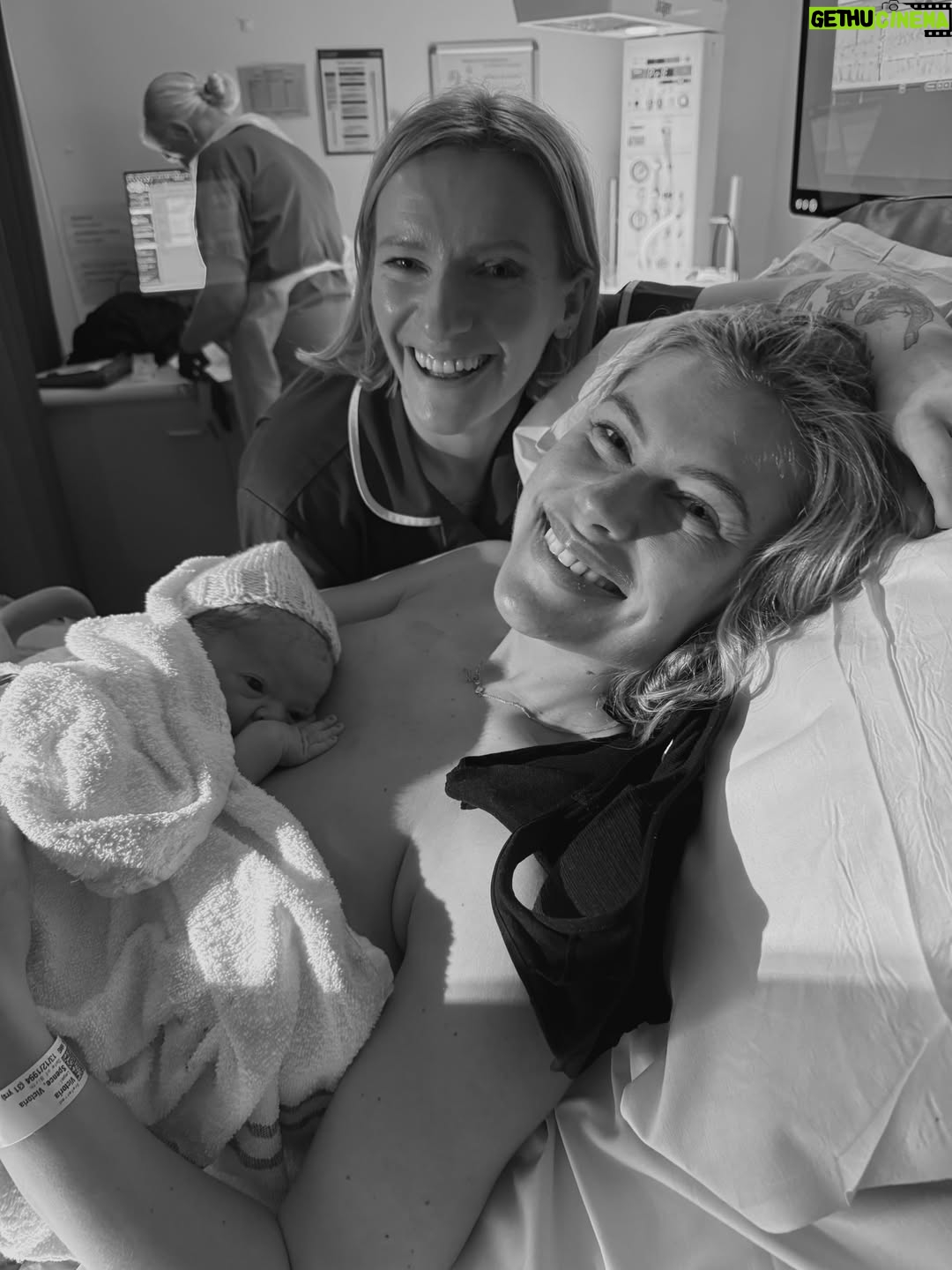 Victoria Spence - 17.5K Likes - Not even a lifetime of dreaming could prepare me for how precious meeting you would feel 😭

17.12.25🤍