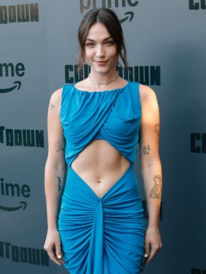 Violett Beane Instagram - This show! This dress! These people! 🦋

Couldn’t have asked for a better night celebrating #Countdown. First three episodes drop next week!! June 25th on @primevideo 

Styling by @itsamandalim assisted by @viktoriapetrovski 
Hair by @ericka_verrett
Makeup by meee
Thank you gals for making me feel extra cute!
Dress @christopher_esber 
Jewels @shayjewelry