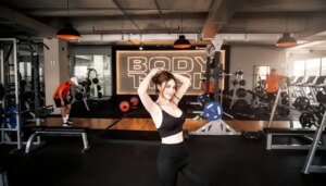 Viviana Santos Instagram - Fotitos de gym 🙈 de mis 83 veces que retomé  en el año después de la moridimbre 😛
 Vamos @clubbodytech 💪🔥

#gimnasio #workout