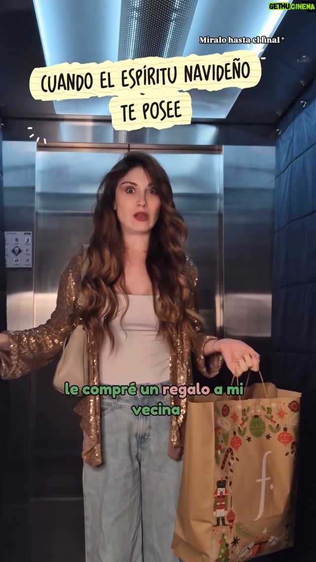 Viviana Santos - 466 Likes - Y ahora vayan ustedes a activar su espíritu navideño, pero con la CMR del @bancofalabella_co que después no quiero verlos llorando el resto del año🙃

#navidad #publicidad