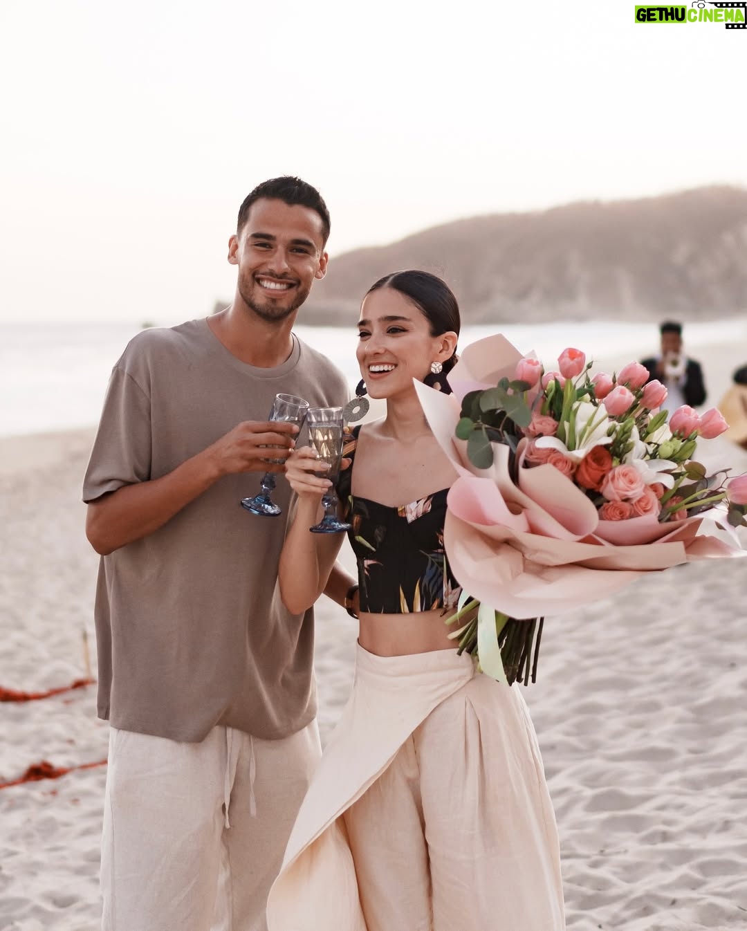 Viviana Serna - 63.8K Likes - Hoy cumple años el ser humano más increíble del universo entero y sus alrededores, mi compañerito, el más tierno, amoroso, divertido, inteligente y hermoso. Te amo Diego! Le pido a Dios que te regale muchíiiiisimos años más de vida para poder seguir disfrutando de tu corazón precioso! 🥹✨❤️