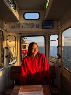 Viviana Serna Instagram - Las 5 de la tarde en una cápsula del cielo en Corea.