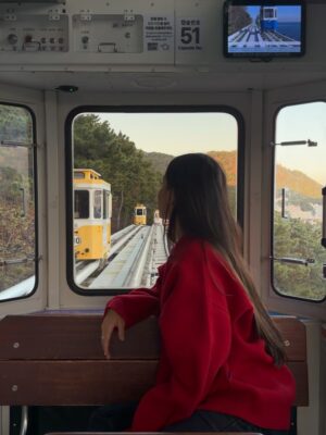 Viviana Serna Instagram - Las 5 de la tarde en una cápsula del cielo en Corea.