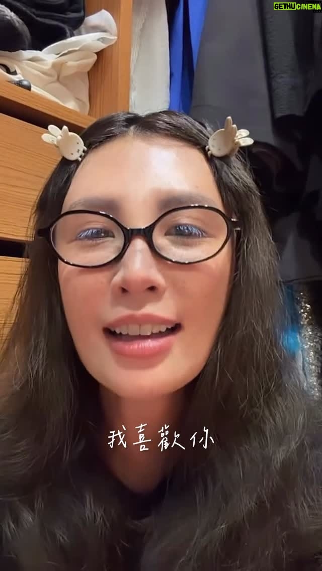 Waa Wei - 23.7K Likes - 那天晚上我明明躲在更衣室啊，但隔天路易說他有聽到我在唱歌，哈哈哈哈哈！

#洪安妮_我喜歡你 
#謝謝威誌幫我剪接和上字幕喔