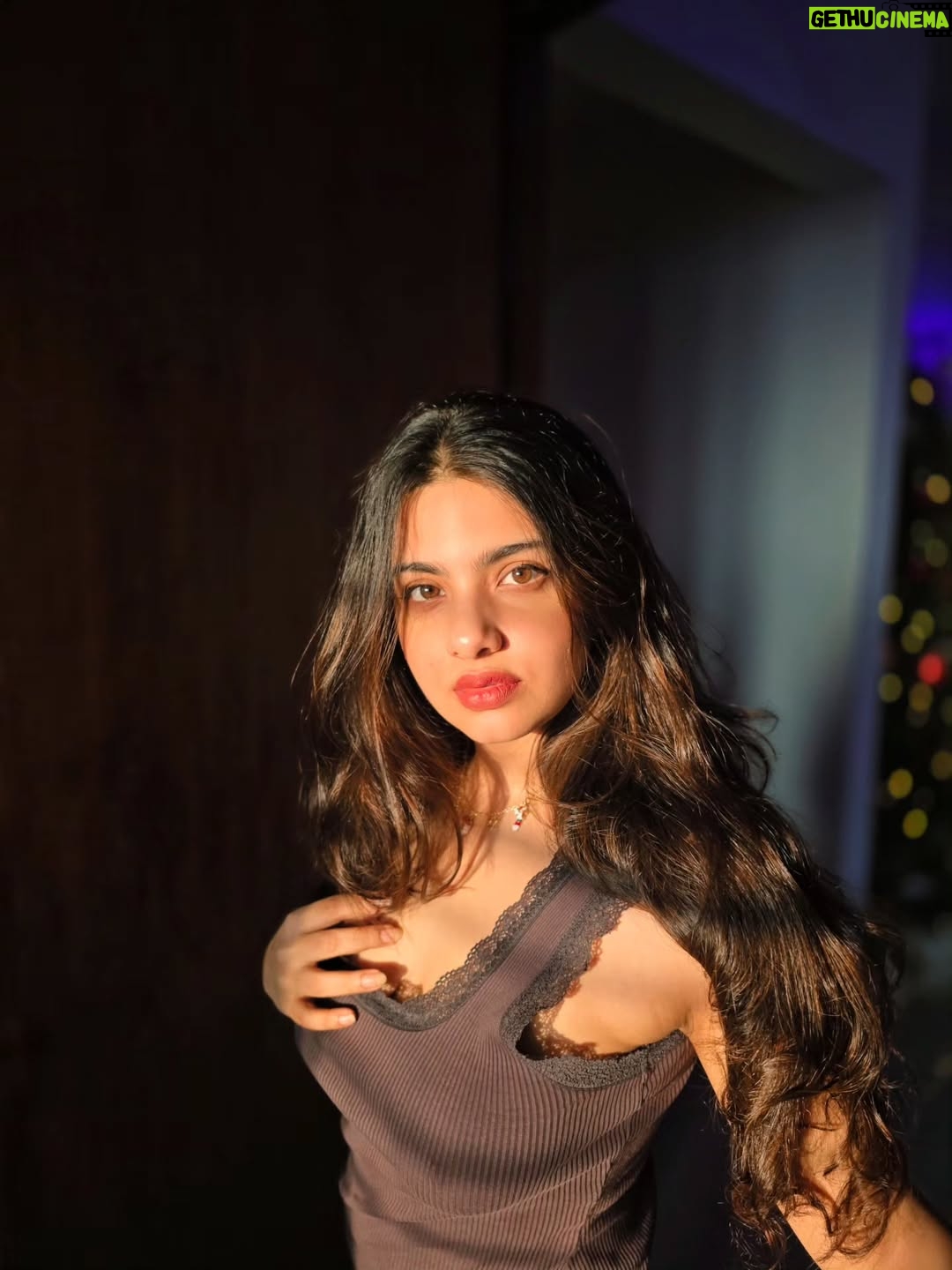 Wafa Khadeeja Rahman - 10.8K Likes - I was a bad girl and slept in my makeup. Once.

#sleptinmymakeup