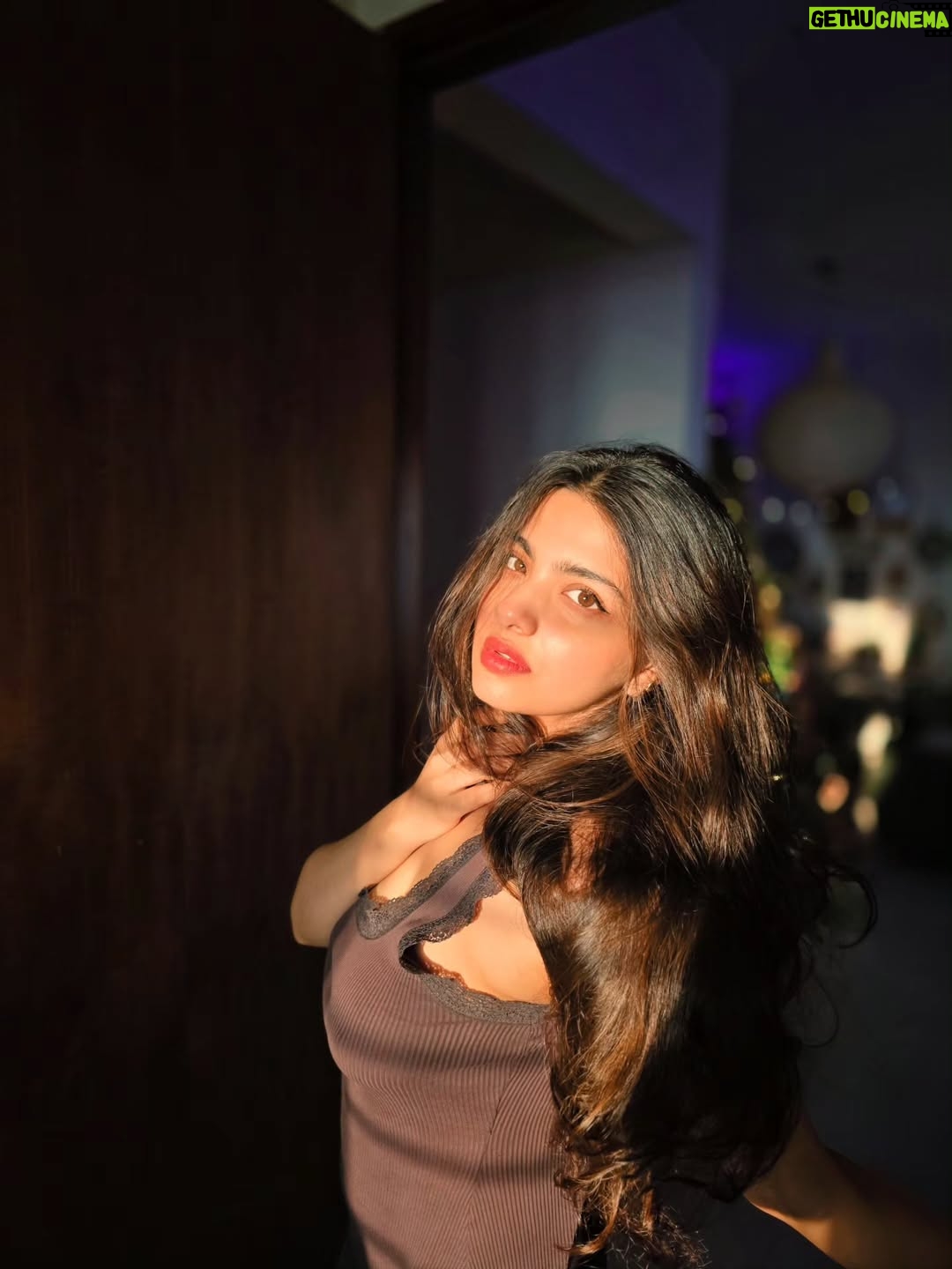 Wafa Khadeeja Rahman - 10.8K Likes - I was a bad girl and slept in my makeup. Once.

#sleptinmymakeup