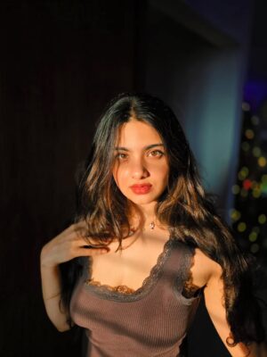 Wafa Khadeeja Rahman Instagram - I was a bad girl and slept in my makeup. Once.

#sleptinmymakeup