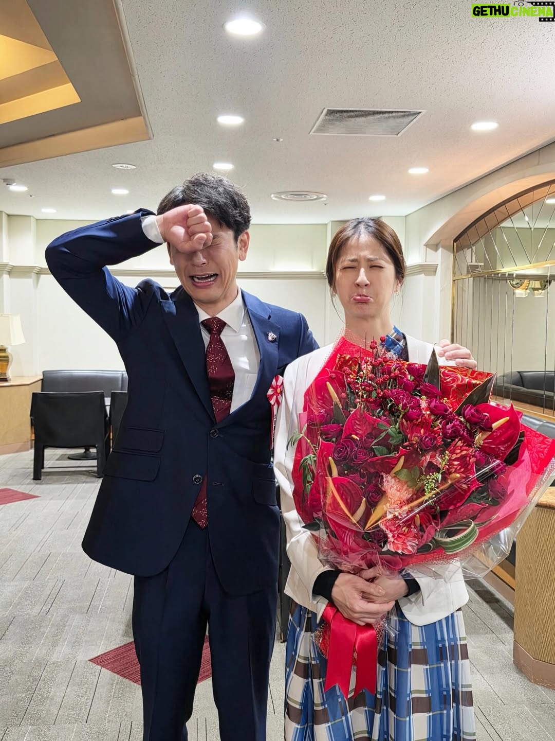 Wakana Matsumoto - 201.2K Likes - .

ついに終わってしまいました…。
ただいま抜け殻となっています

本当にさみしいなぁ

お馬さん可愛かったなぁ

想いが熱かったなぁ

たくさんの学びがあったなぁ

全部が楽しかったなぁ

ずっと夢だった日曜劇場。
妻夫木さんをはじめ、キャスト、スタッフ全員の熱量があれば、限界と感じることも通過点と思える力強い現場でした。
みなさまに心からの感謝と尊敬の気持ちを込めて。
初めての日劇が「ザ・ロイヤルファミリー」で本当に幸せでした。

この作品はこれからもずっと愛され続けていくんだなと、最終回をみて改めて思いました。

最後までご視聴いただいたみなさん、本当にありがとうございました！

🏇　　🏇 🏇 🏇🏇　🏇✨✨
