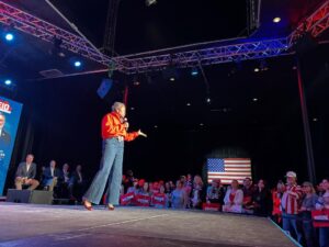 Winsome Earle-Sears Instagram - 📍Manassas - Stop 21

Get out to vote, Virginia! We are ready to win this for all Virginians! 

When we vote, we win! Make sure to tell 10 friends to go to the polls to cast their ballots for common sense!

Onward to victory, Virginia! 🇺🇸