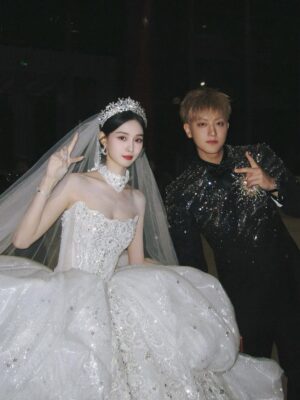 Xu Yiyang Instagram - 梦中的婚礼💍
We’re married ❤️