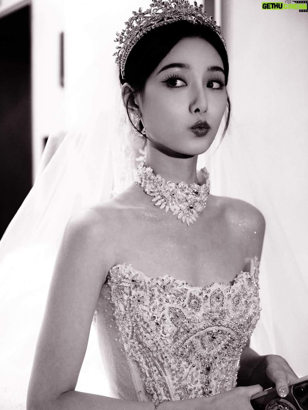 Xu Yiyang - 849.1K Likes - 梦中的婚礼💍
We’re married ❤️