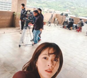 Yan-Pei Su Instagram - #好運來 #林樂樂 
向幕前幕後的大家致敬，辛苦了。
2025.12.18 全劇拍攝殺青。

明天繼續拍攝 #豆腐媽媽 需要先休息啦！
大家還是要繼續收看播出倒數的好運來喔！
有空再分享照片囉！

晚安~