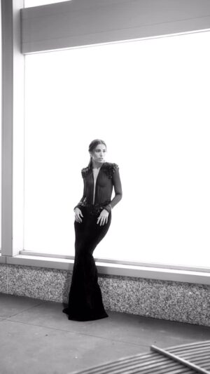 Yare Santana Instagram - An Emmy after party video @yare_santana_ // 
Team @betoville @aleromua