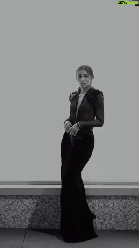 Yare Santana - 618 Likes - Going with @yare_santana_ a los international Emmy Awards🖤✨

Video: @kevvcorona 
Edición: @alejandrocesac