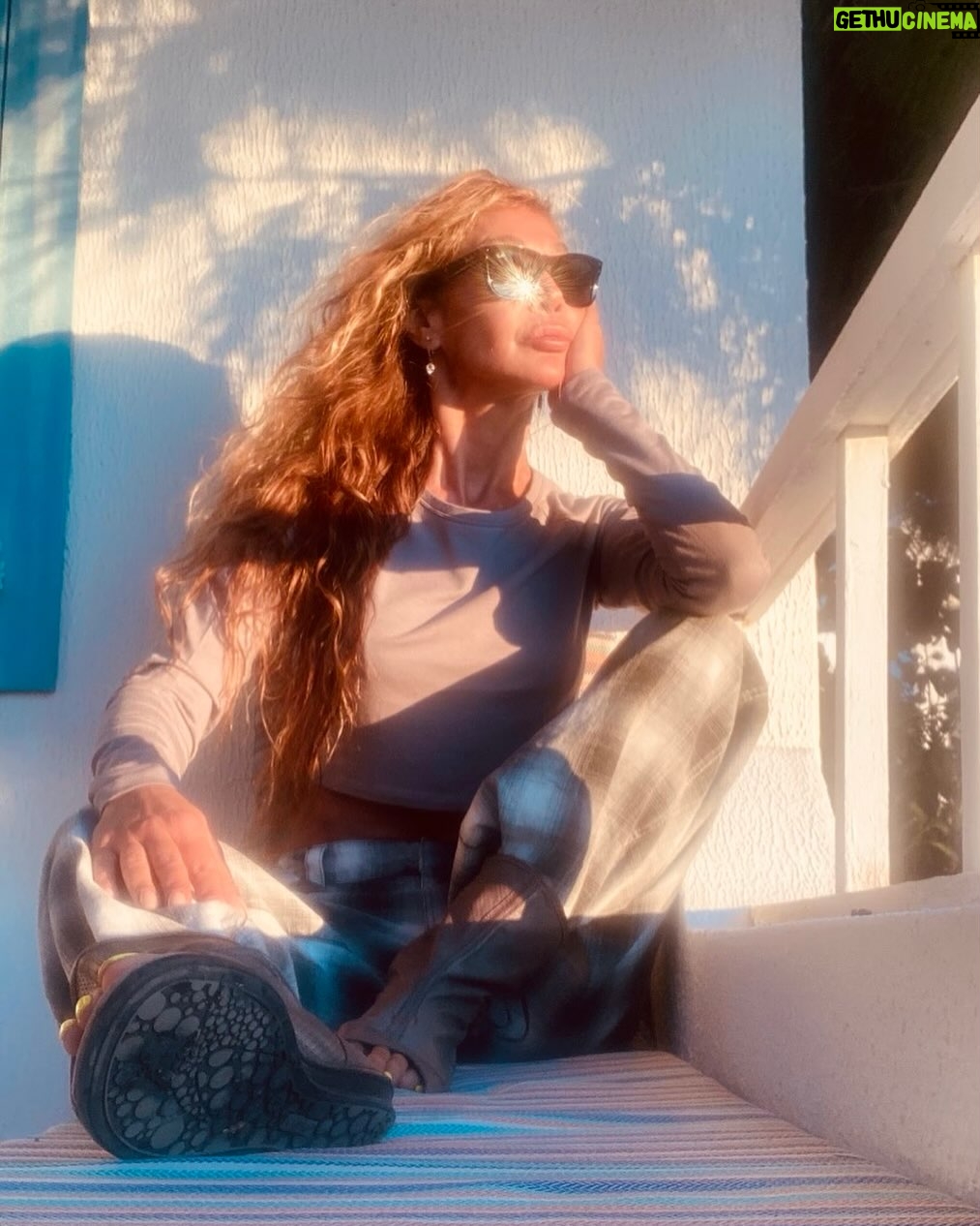 Yasemin Öztürk - 3 Likes - #mutlugünler🎈 #nofilter📷  Aşk her yer de…🤍