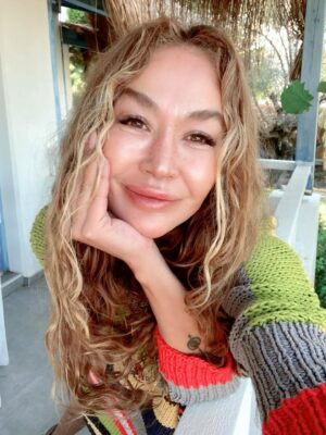 Yasemin Öztürk Instagram - #mutlugünler 🧚🏾 #nofilter 📸 …sonbahar ..🍂🤍🍀🙏🌺🌹