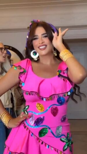 Yasmin Abdulaziz Instagram - ملعلعين لعلعة لعلعة 💃🏻💃🏻💃🏻