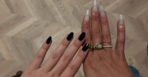 Yasmina El-Abd Instagram - وان و تو 👯‍♀️🫀🫂