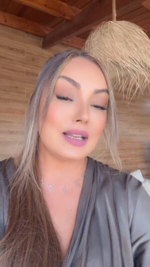 Yasmine Ammari Instagram - 🤝 - Afus deg fus -❤️vive l’Algérie 🇩🇿
