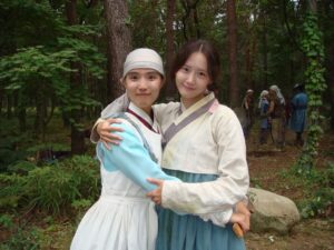 Yoon Seo-ah Instagram - 아가씨와 전하를 지켜라!!!!! 🥊⚔️🤼‍♀️🏃‍♀️‍➡️🏃‍➡️⚔️🥊
