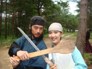 Yoon Seo-ah Instagram - 아가씨와 전하를 지켜라!!!!! 🥊⚔️🤼‍♀️🏃‍♀️‍➡️🏃‍➡️⚔️🥊