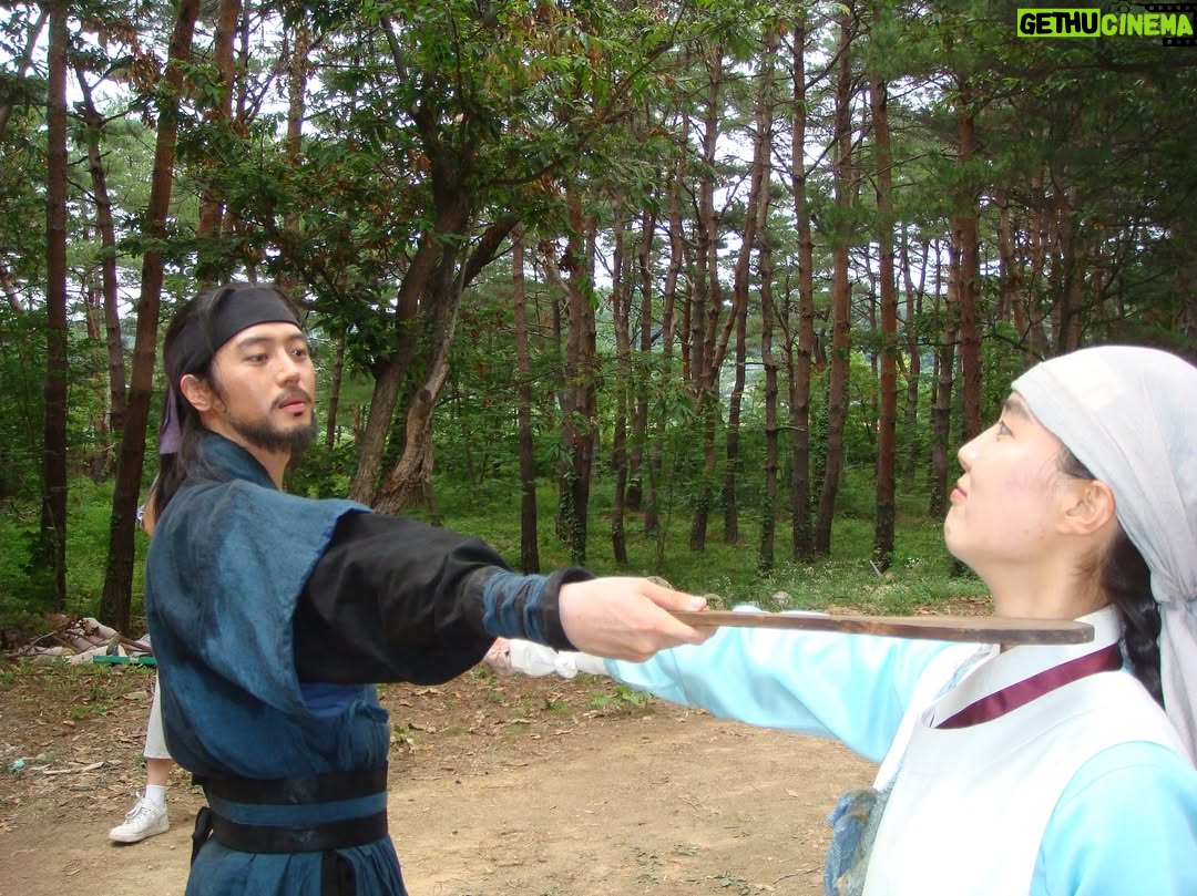 Yoon Seo-ah - 140.7K Likes - 아가씨와 전하를 지켜라!!!!! 🥊⚔️🤼‍♀️🏃‍♀️‍➡️🏃‍➡️⚔️🥊