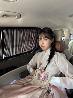 Yoon Seo-ah Instagram - 🌕🐰🌾💛🙏
