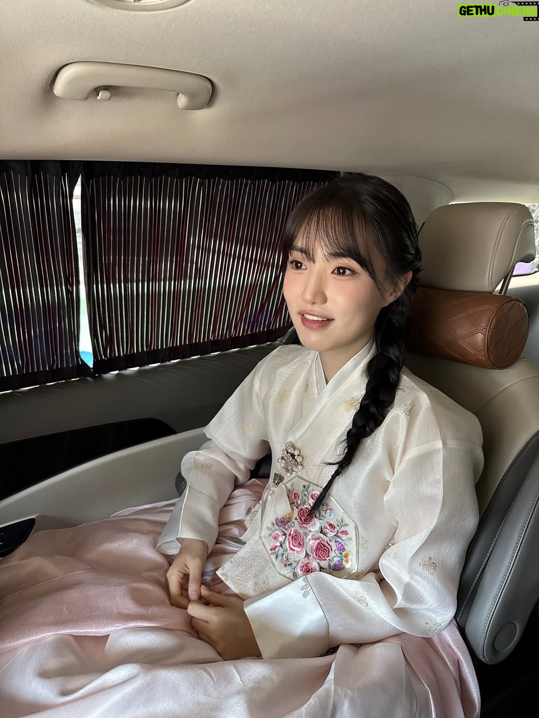 Yoon Seo-ah - 72.6K Likes - 🌕🐰🌾💛🙏