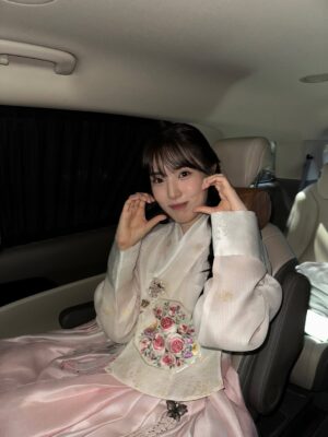 Yoon Seo-ah Instagram - 🌕🐰🌾💛🙏
