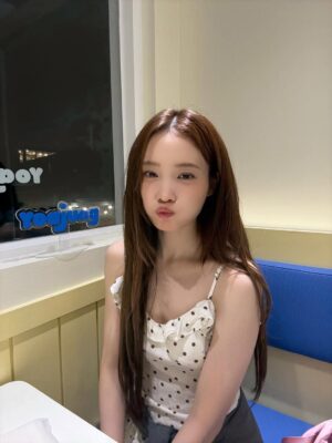 Yoon So-hee Instagram - 🍧