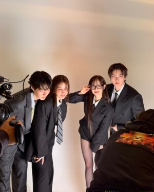 Yoon So-hee Instagram - 오늘부터 3주간 😈⠀⠀
⠀⠀
⠀⠀
⠀⠀
⠀⠀
⠀⠀
#데블스플랜 #netflix #cosmopolitan