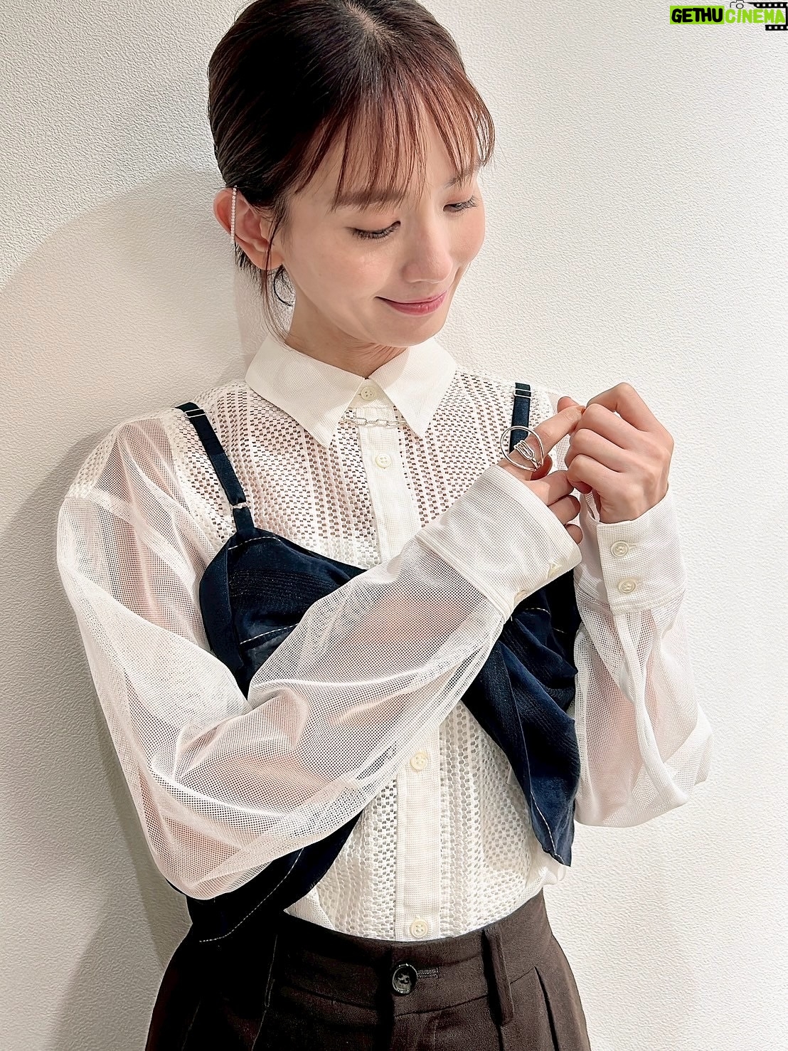 Yuri Nakamura - 22.4K Likes - outfit @lecielbleu_official 
boots @alm._official 
pearl line earcuff @apsis_jewelry 
silver earcuff,ring @masanajewelry 
necklace @etoilight_jewelry 

#突然ですが占ってもいいですか 
@shumaku_rondo 
@mikuogawa_stylist