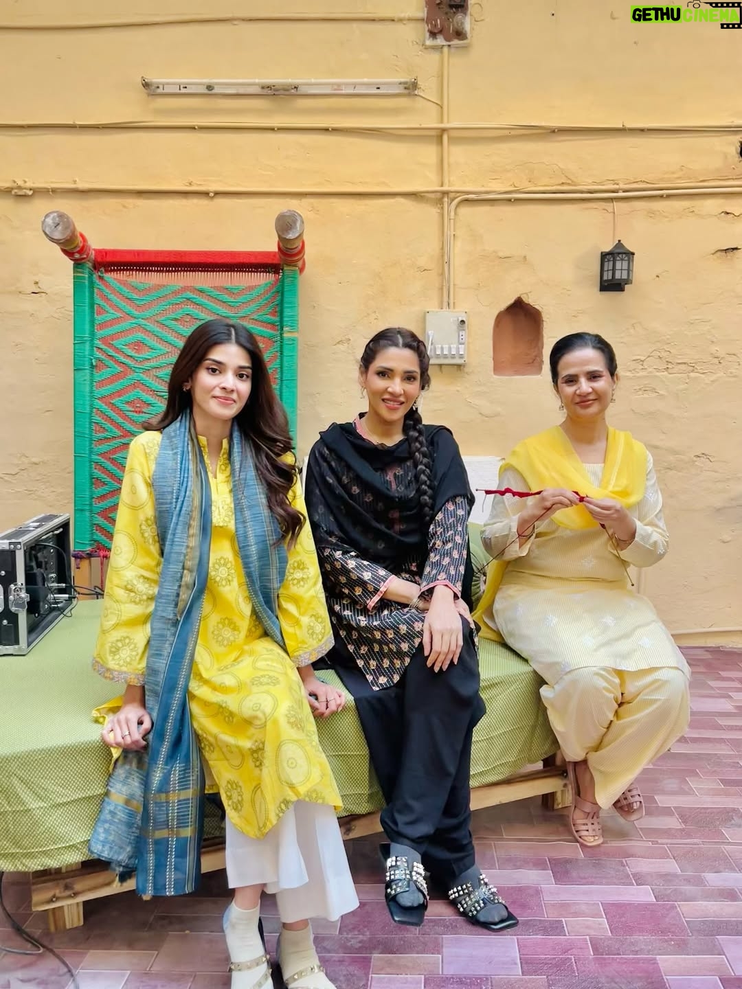 Zainab Shabbir - 68.1K Likes - Heartfelt thanks! ❤️ 
Still in shock at the love for #ismeyaraan 
 Huge thanks to the entire team, cast, crew, and everyone behind the scenes. Your hard work and talent shine through. Can't wait for the next one🎬 Till then bye bye from Minha.🙇🏻‍♀️

#ismeyaraan #ThankYou #Appreciation