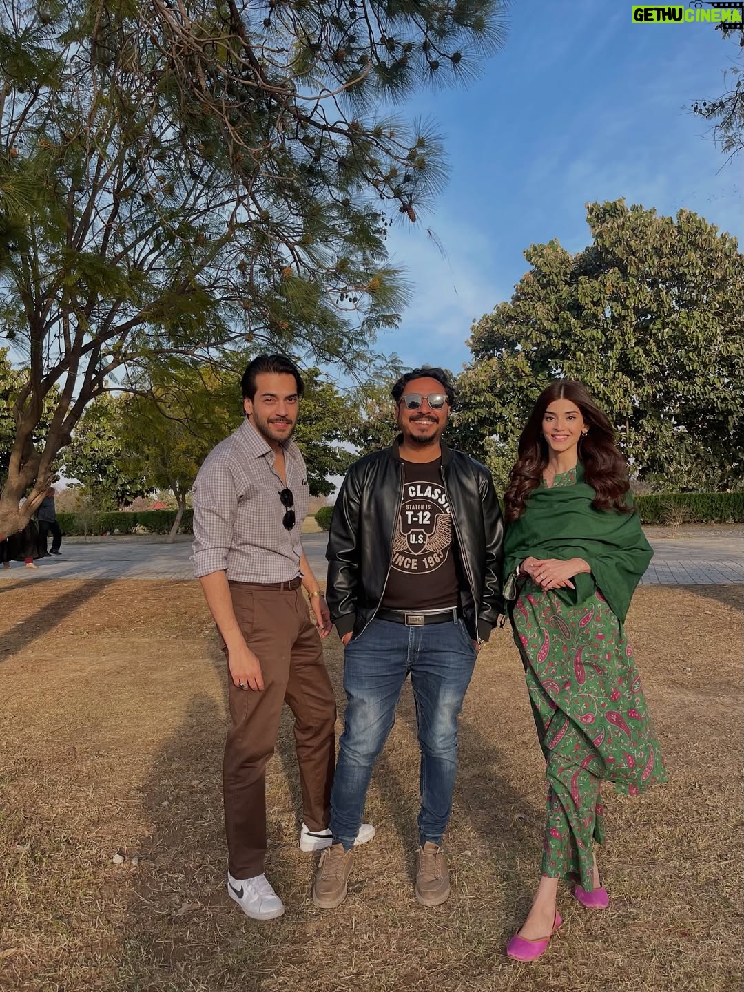 Zainab Shabbir - 68.1K Likes - Heartfelt thanks! ❤️ 
Still in shock at the love for #ismeyaraan 
 Huge thanks to the entire team, cast, crew, and everyone behind the scenes. Your hard work and talent shine through. Can't wait for the next one🎬 Till then bye bye from Minha.🙇🏻‍♀️

#ismeyaraan #ThankYou #Appreciation