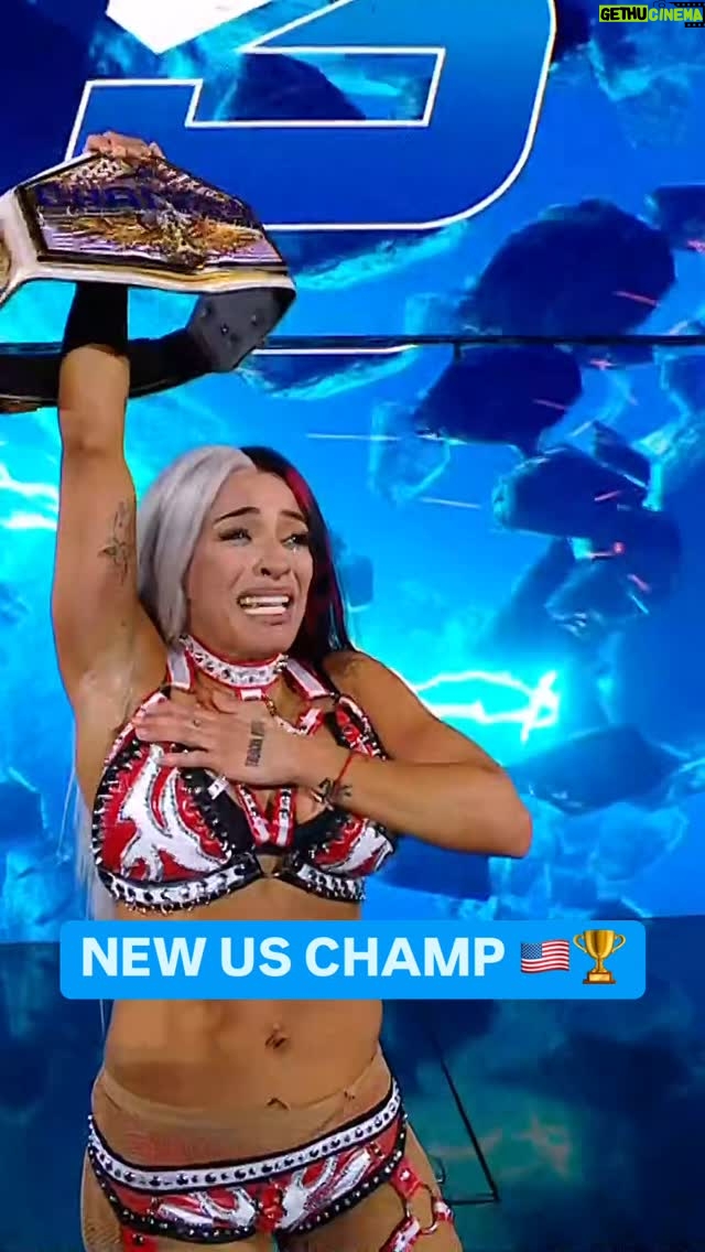 Zelina Vega - 200.1K Likes - @zelinavegawwe DOES IT! You’re looking at the NEW WOMEN’S UNITED STATES CHAMPION!! 👏 #SmackDown