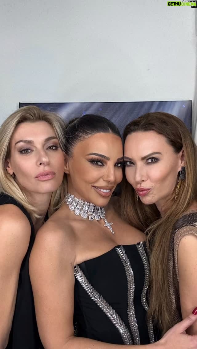 Zeta Douka - 1.7K Likes - Μερικές συναντήσεις δεν γίνονται τυχαία ..Μέσα από τον φιλανθρωπικό σκοπό που βρέθηκα την προηγούμενη βδομάδα  γνώρισα υπέροχα πλάσματα και χωρίς να το καταλάβουμε βρεθήκαμε όλοι μαζί στην Θεσσαλονίκη να περνάμε υπέροχα 
Τελικά στην ζωή τίποτα δεν είναι τυχαίο … γνωρίζεις υπέροχους ανθρώπους και γίνεσαι μια όμορφη αληθινή παρέα !♥️ #kellykelekidou #foryou #for #fyp #fy