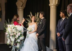 Zeynep Özkaya Instagram - Just married🥹🥂🕊️
Düğün sürecinde birlikte çalıştığımız herkes için iyi ki diyoruz! Sayenizde her şey hayal ettiğimizden bile güzel oldu hepinizi çook seviyoruz✨
@sheratonatasehirwedding
@fiestafilm
@deniztarhanorganizasyon
@livemusicsoundlight
@djcanberkhepsev
@suleyildirimweddingdress
@kigiligiyim
@busraungaann
@gizemalemdarhairmakeup
@tulinmotoladancecompany
Reklam