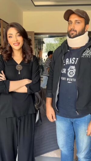Zhalay Sarhadi Instagram - What are your feelings…

🤷🏻‍♀️

#zhalay #zhalaysarhadi
