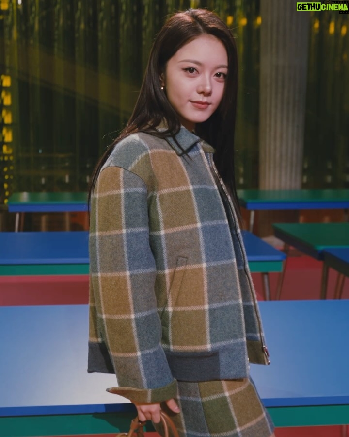 Zhao Jinmai - 193.4K Likes - Zhao Jinmai (@jinmai_z) attends the Miu Miu Spring/Summer 2026 fashion show by Miuccia Prada in Paris.

#MiuMiuClub
#MiuMiuSS26