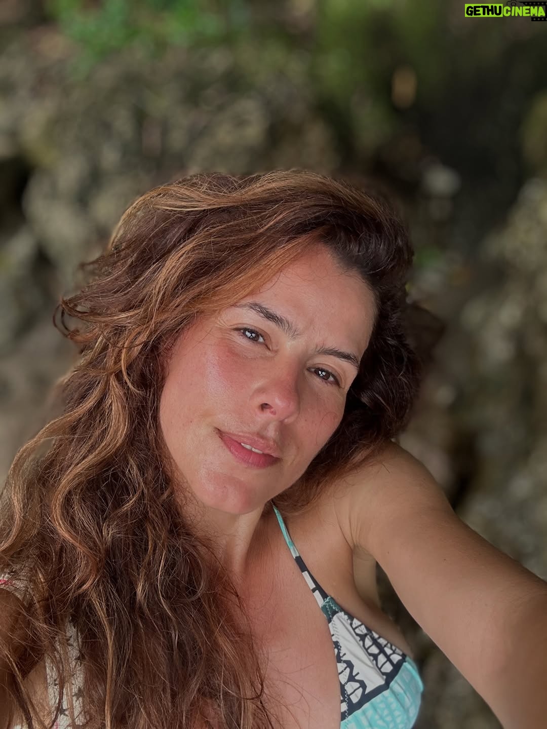Zharick León - 35.1K Likes - Danzando desde mi corazón con la magnificencia, exuberancia y la belleza de la vida y aunque me falte un pedazo, la vida me ha enseñado a recordar que mi paz y mi alegría no proviene de nada externo… Te extraño pedacito de mi vida… Aquí te espero… Fuerte, amorosa, grande, sabia y valiente🤍✨✨✨