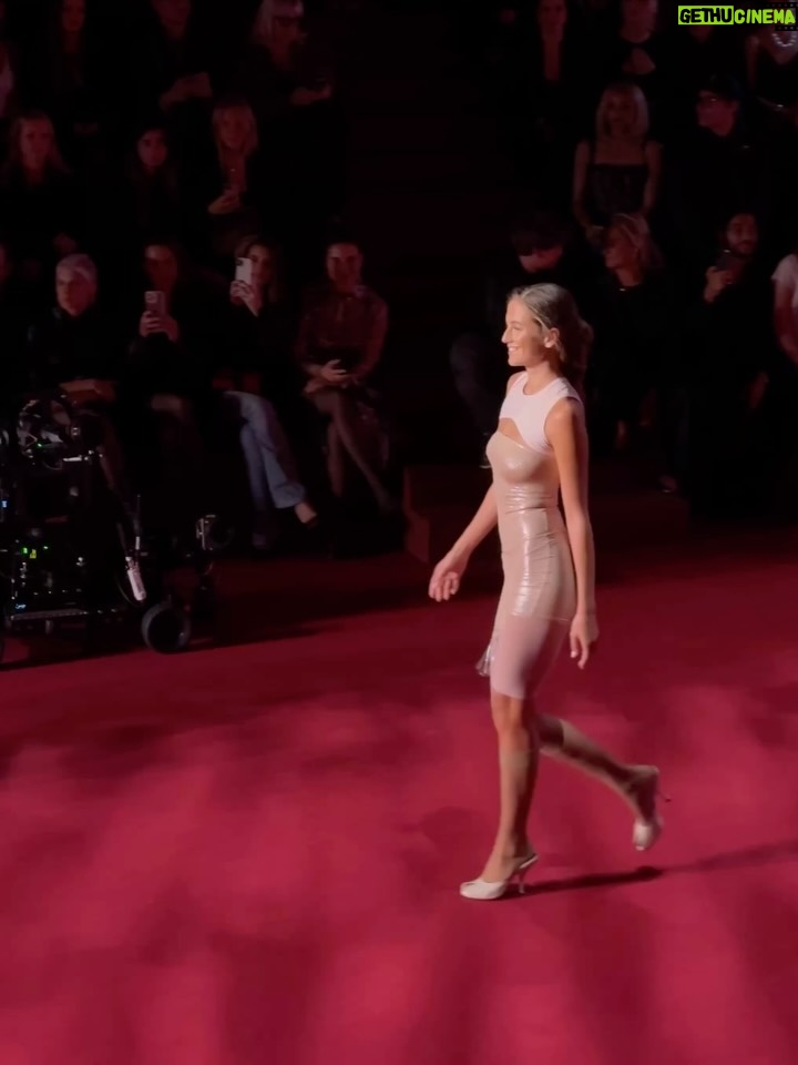 Zoë Pastelle Holthuizen - 9.3K Likes - I walked my first show!!! Thank you @etam 🥹🧚🏼