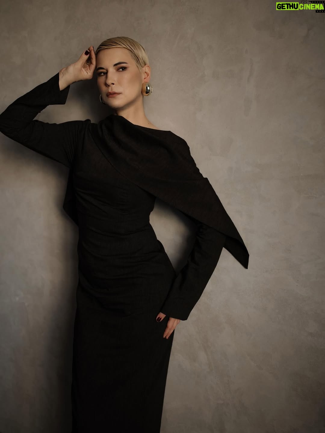 Zoya Yarovitsyna - 30.8K Likes - 🖤🖤🖤
Фотограф @anngorrbacheva 
Стилист @liliano4ka 
Макияж @ritasbeauty_