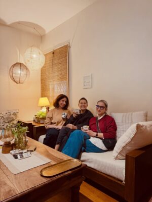 aiana jain Instagram - Delhi meri jaan ♥️
An impromptu trip to Delhi was what the Dr ordered . Attended a friend’s 50th Birthday party , caught up with @ishitasudhayashvi in her natural habitat , shopping for interiors this time for her new restaurant @plusnineone_ which is opening soonest and knowing madam it will be good food both for the eyes and the palate , had a great time , we both grabbed a coffee shot for the long day ahead , goofed around taking pictures (which was so much fun ) and promise to meet more often later I set to meet mere do pyare dost actually make it 3 , @tapushi jo dikhti hai sweet type ki but hai poori warrior type i am so so proud of this girl  besides being beaut beautiful inside out ♥️ and @daizytanwar who tells stories like no one else with her tadka and so much much fun and 3rd one , we just made him take the pictures I came back to realise that all I did was @nisharahmed_ iska number de do uska de and humari photo le lo please …. Of course I went to favourite Khan Market and checked out @poojarc ‘s @shopnimai which has the most exquisite curation of jewellery like for real , you can thank me for the recommendation later !
PS :  I couldn’t get enough of how beautiful moon was !!
I hardly have winter clothes so I made a quick trip to my favourite store bought the most gorgeous pIr of pants that I wore everywhere I went there . Let me know if you’d like details .
.
.
.
.
#aianaj #aianajindelhi #delhidia, aianajloves , aianjstyles
