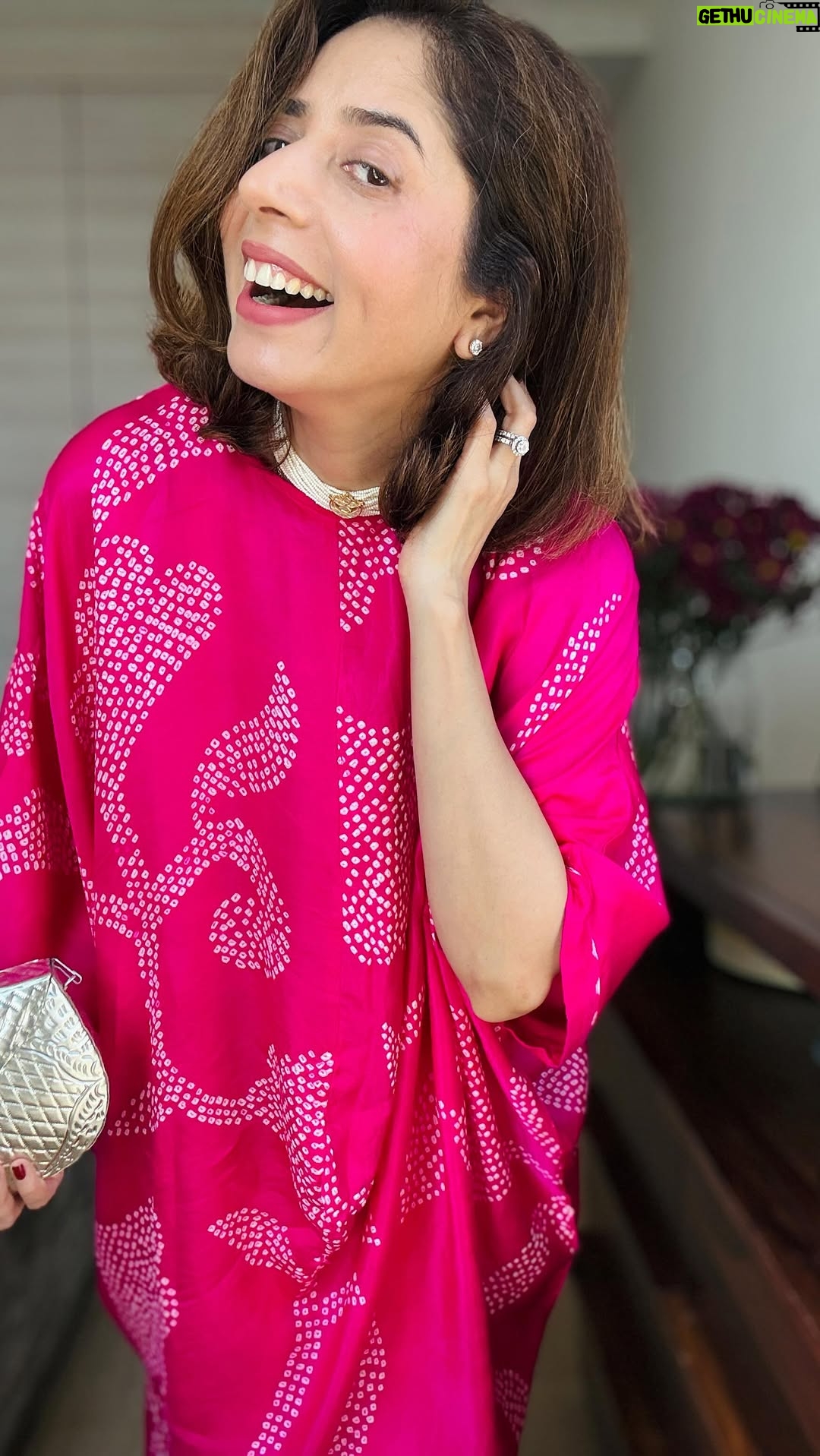 aiana jain - 1.7K Likes - Memo said Indian Ethnic and this is what I wore ♥️
.
. Outfit : @dyelogue 
. Nexkpiece : @bubberjewels 
. Sunnies : @rayban 
.
.
.
.
.
.
.
.
.
.
.
.
.
.
.
. #aianaj #aianajstyles #aianajsays 
.
.