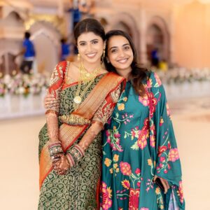 dharshini sudhakar Instagram - Glimpse of our engagement look❤️🙈
📸 @beyondinfinitymedia
Mua @subtlebridalmakeup
Purple saree @prakash_silks_and_sarees
Green saree - Sree Devi Coimbatore
Bangles @banglesofkraftiverse
Mehendi @san_mehendi_nails_artistry
Blouse @yanni_sofias_the_designer