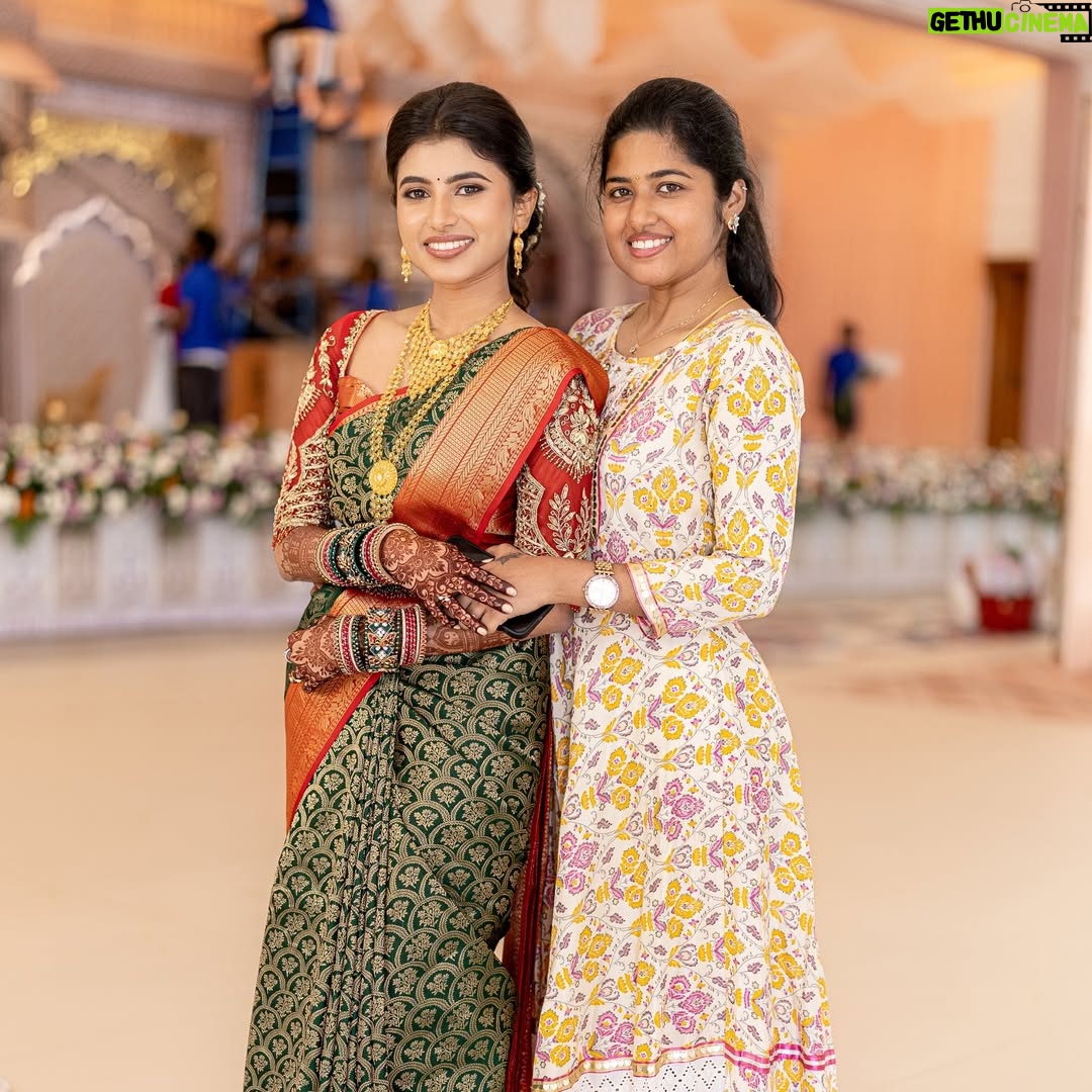 dharshini sudhakar - 34.3K Likes - Glimpse of our engagement look❤️🙈
📸 @beyondinfinitymedia 
Mua @subtlebridalmakeup 
Purple saree @prakash_silks_and_sarees 
Green saree - Sree Devi Coimbatore 
Bangles @banglesofkraftiverse 
Mehendi @san_mehendi_nails_artistry
Blouse @yanni_sofias_the_designer