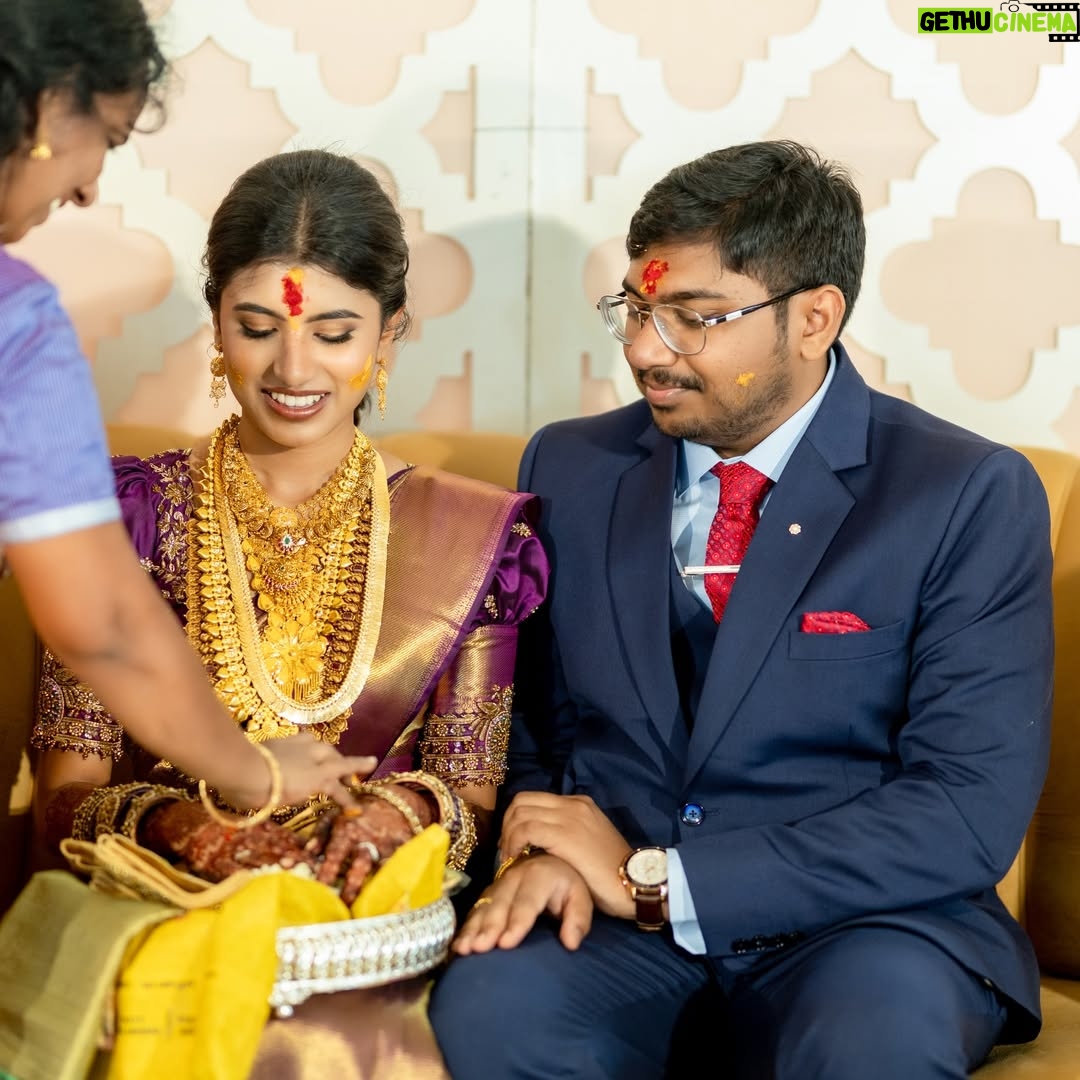 dharshini sudhakar - 34.3K Likes - Glimpse of our engagement look❤️🙈
📸 @beyondinfinitymedia 
Mua @subtlebridalmakeup 
Purple saree @prakash_silks_and_sarees 
Green saree - Sree Devi Coimbatore 
Bangles @banglesofkraftiverse 
Mehendi @san_mehendi_nails_artistry
Blouse @yanni_sofias_the_designer