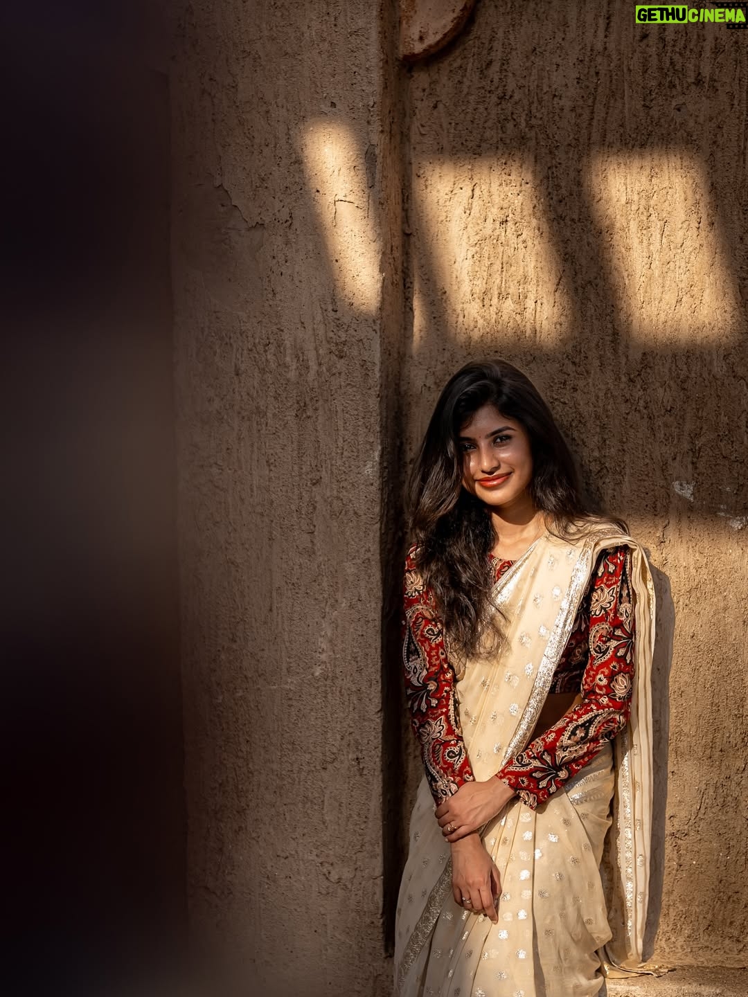 dharshini sudhakar - 32.5K Likes - All my favourites ♥️🧿
📸 @pixelin.ae 

[ Saree, Photoshoot, Sun-kissed, Fyp ]

#tamil #uae #fyp #saree #selflove #sunkissed #viral