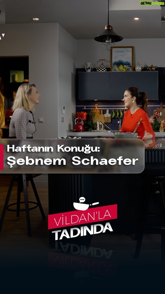 Şebnem Schäfer - 310 Likes - Vildan’la Tadında’nın bu haftaki konuğu Şebnem Schaefer.

Spor rutini, sağlıklı yaşam tercihleri ve iş hayatındaki yolculuğunu konuşuyor; hem kariyer hem de günlük yaşam dengesine dair samimi bir sohbet ediyoruz.

Mutfakta ise Kırmızı Poğaça, Kinoa Ekmeği ve Sıcak Salata hazırlıyor, sağlıklı ve renkli lezzetleri keyifli bir muhabbetle buluşturuyoruz.

Spor, sağlıklı yaşam ve sofraya taşınan dengeli tariflerin bir araya geldiği bu bölümü kaçırmayın.
Her Pazar saat 10.00’da yeni bölümler yayında.
Yeni bölümleri kaçırmamak için kanala abone olmayı ve bildirimleri açmayı unutmayın.

#sebnemschaefer #dünyamutfagi #yemekprogramı #mutfak #keşfetteyim #yemektarifleri #keşfet #kinoa #salata #yilbasi #christmasdinner #christmas