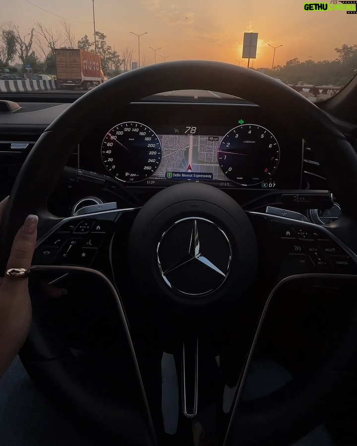 soundarya thakur - 11.5K Likes - She’s focusing on her 🖤 >>>>

Outfit @zara 
Sliders - @dior 
Glasses - @balenciaga 
Earrings - @chanelofficial 
Bag -  @ysl 
Car - @mercedesbenz E450

#mercedesbenz #mercedes #E450 #luxuryride #ootd #delhiwinters #leatherjacket #urbanfashion #chicvibes  #octoberevenings #citydrive #goldenhour #sunset #soundaryathakur #formocloset